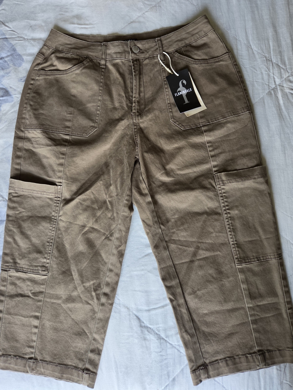Flamingals Women's Cropped Utility Cargo Capri— Mocha
